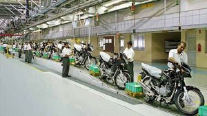 பல கோடி ரூபாய் மதிப்புள்ள பிஎஸ்-4 பைக்குகள் தேக்கம்.. செய்வதறியாமல் தவிக்கும் விற்பனையகங்கள்..