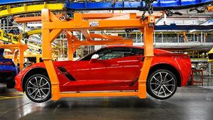 வாகன உற்பத்தி மீண்டும் துவங்குவதற்கு அனுமதி கிட்டுமா?... எதிர்பார்ப்புடன் வாகன நிறுவனங்கள்