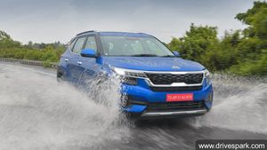 புதிய ஹூண்டாய் க்ரெட்டாவையும் விற்பனையில் ஒரு கை பார்த்த கியா செல்டோஸ்...