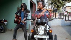 ராயல் எண்ட்பீல்டு பைக்கின் எக்ஸாஸ்ட் சத்தத்தில் இசை... அசத்தி காட்டிய வாலிபர்..!