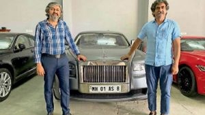 8 கோடி ரூபாய் ரோல்ஸ் ராய்ஸ் கோஸ்ட்... நம்ப முடியாத குறைந்த விலையில் வாங்கிய தொழிலதிபர்...