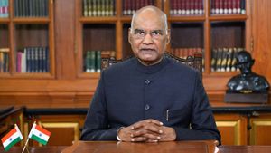 ரூ. 10 கோடி மதிப்புள்ள புதிய கார் வாங்கும் திட்டத்தை ஒத்தி வைத்த குடியரசு தலைவர்... ஏன் தெரியுமா?