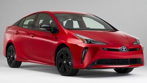 ப்ரியஸ் ஹைப்ரீட் மாடலை பெருமைப்படுத்திய டொயோட்டா.... புதிய ஸ்பெஷல் எடிசன் வெளிவருகிறது....