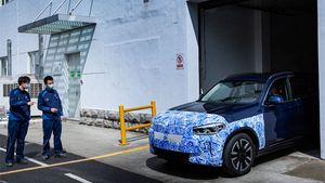 சீனாவில் தீவிர தயாரிப்பு பணியில் பிஎம்டபிள்யூ ஐஎக்ஸ்3 எலக்ட்ரிக் க்ராஸ்ஓவர்...