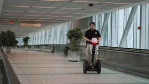 சுஷாந்த் இழப்பின் அதிர்வலையே இன்னும் ஓயல... அதுக்குள்ள இதுவேறயா! பிரியா விடைபெறும் செக்வே பிடி...