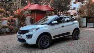 மத்தவங்க சொல்றத விடுங்க... நம்மில் ஒருவர் டாடா நெக்ஸான் காரை பற்றி என்ன சொல்லியிருக்கார் தெரியுமா?