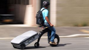 கின்னஸ் சாதனை படைத்த உலகின் மிக சிறிய ஃபோல்டபிள் மின்சார பைக்! இதோட விலைய கேட்டா மயக்கமே போட்ருவீங்க