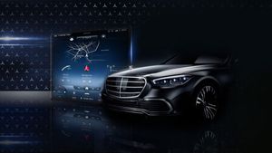 டெஸ்லா கார்களுக்கு இணையான வசதியுடன் புதிய மெர்சிடிஸ் எஸ்-க்ளாஸ் செடான் கார்...