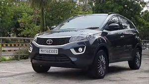 டெஸ்லா கார்களுக்கு இணையான தொடுத்திரை உடன் டாடா நெக்ஸான் கார்... பிரம்மிக்க வைக்கும் வசதிகள்...