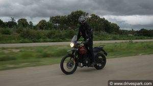 எங்கள் ரேட்டிங்கில் இந்த பைக்கிற்கு 4 நட்சத்திரங்கள்... கூடுதல் சுவாரஷ்ய தகவல்களும் காத்திருக்கு...