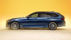 எம்3 டூரிங் வேகன் காரை பற்றிய ஆவலை டீசர்மூலம் தூண்டிவிட்ட பிஎம்டபிள்யூ... அறிமுகம் எப்போது தெரியுமா?