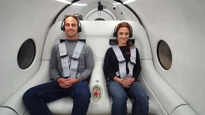 ஹைப்பர்லூப் மனித சோதனையோட்டம் வெற்றி... புல்லட் ரயிலைவிட இது மிக அதிக வேகம்... வீடியோ...