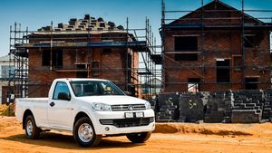 மோதல் பரிசோதனையில் மண்ணை கவ்விய சீன தயாரிப்பு... நல்ல வேல நம்ம ஆளுங்க தப்பிச்சிட்டாங்க...