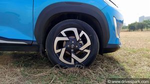 நம்ப முடியாத மிக குறைவான விலையில் விற்பனைக்கு வந்த நிஸான் மேக்னைட்... இந்த காருடைய டயர்களின் ஸ்பெஷாலிட்டி தெரியுமா?