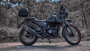 எங்கு தேடினாலும் இப்படி ஒரு ராயல் என்பீல்டு ஹிமாலயன் பைக்கை பார்க்க முடியாது... சான்ஸ மிஸ் பண்ணிடாதீங்க!