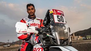 டக்கார் ராலியில் அதிர்ச்சி சம்பவம்... விபத்தில் சிக்கிய இந்திய வீரர் சி.எஸ்.சந்தோஷ்... தலையில் காயம் என தகவல்