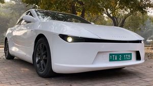 டெஸ்லா கார்களுக்கே சவால்விடும் இந்திய எலக்ட்ரிக் செடான் கார்!! பெயர், எக்ஸ்டிங்ஷன் எம்கே1...