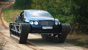 விலையுயர்ந்த பென்ட்லீ சொகுசு காரை டேங்கர்போல் மாற்றிய ரஷ்யர்கள்... மிரள வைக்கும் வீடியோ!!