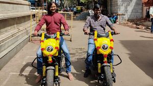 பெங்களூர்வாசிகள் கொடுத்த வெச்சவங்க!! புது புது எலக்ட்ரிக் ஸ்கூட்டர்கள் வாடகைக்கு அறிமுகமாகுது!!