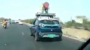 டாடா நெக்ஸான் எலக்ட்ரிக் காருக்கு உண்டான மரியாதையே போச்சு!! குஜராத்தில் என்ன செஞ்சிருக்காங்கனு பாருங்க...