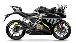 சிஎஃப் மோட்டோவின் 300எஸ்ஆர் பைக்கின் அறிமுகம் எப்போது? ஆர்சி390 & நிஞ்சா 300 பைக்கிற்கு சரியான போட்டி மாடல்