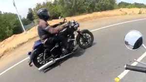 மீண்டும் நெடுஞ்சாலையில் காட்சிதந்த ராயல் என்பீல்டின் புதிய 650சிசி க்ரூஸர் பைக்!! வீடியோ இதோ...