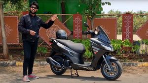 அப்ரில்லா எஸ்.எக்ஸ்.ஆர்125 ஸ்கூட்டர் எந்த அளவிற்கு அழகானது? இந்த வீடியோவை பார்த்து தெரிஞ்சிக்கோங்க...