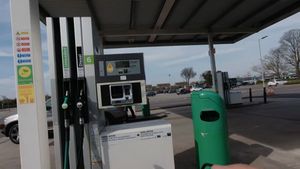 எத்தனால்-பெட்ரோலை கொண்டுவருவதில் தீவிரம் காட்டும் ஒன்றிய அரசு!! எதனால் தெரியுமா?