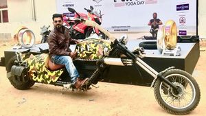 ஒர்க்ஷாப்பில் நிறுத்தி இருந்த உலகின் நீளமான பைக்கை பைக்கை தூக்கிய ஆர்டிஓ அதிகாரிகள்... இதெல்லாம் நியாயமே இல்ல!