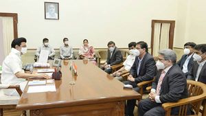 தமிழக முதல்வரை சந்தித்து பேசிய டாடா அதிகாரிகள்!! ஃபோர்டின் சென்னை தொழிற்சாலை கை மாறுகிறதா?