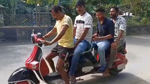 ரூ. 30,000 செலவில் நான்கு பேர் செல்லும் ஸ்கூட்டர் தயார்! இப்படி ஒரு வண்டி நமக்கும் கிடைச்சா செம்மையா இருக்கும்