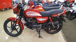 திடீரென பெரியளவில் குறைந்த ஸ்பிளெண்டர் பைக்குகளின் விற்பனை!! ஹீரோவின் மொத்த விற்பனை 3.28 லட்சமாக குறைந்தது!