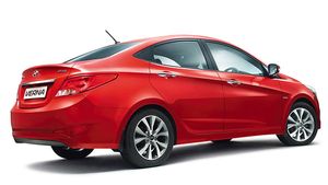 மெல்ல மெல்ல மவுசை இழக்கும் செடான் கார்கள்!! கடந்த நவம்பரில் அதிகம் விற்கப்பட்ட செடான் கார் எது தெரியுமா?