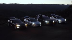 பாட்டுக்கு ஏற்ப நடனமாடும் மின் விளக்குகள்... பிரபல கார் நிறுவனத்தின் அசத்தலான அப்டேட்! எந்த நிறுவனம் தெரியுமா?