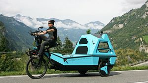 சைக்கிள், போட், களைப்பாற்றும் ரூம்... எப்படி வேணாலும் பயன்படுத்திக்கலாம்... இப்படி ஒரு வண்டி-தாங்க தேவை!