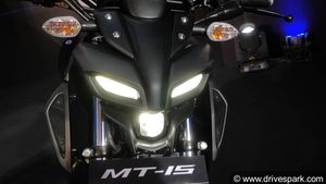 புதிய வசதிகள் தரப்போறாங்க... யமஹா எம்டி-15 பைக்கின் வெர்ஷன் 2.0 இந்த தேதியில் அறிமுகமாகிறது! இளசுகள் உற்சாகம்!