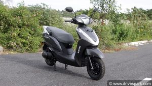 கம்மியான விலையிலேயே இவ்வளவு எலெக்ட்ரிக் ஸ்கூட்டர் இருக்குதா ?