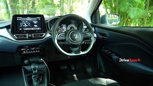 டேஷ்போர்டில் உள்ள லைட் திடீர்னு வேலை செய்யலையா? மாத்துறது ரொம்ப ஈசி! காச வீணாக்காம வீட்லையே வச்சு மாத்திடலாம்!