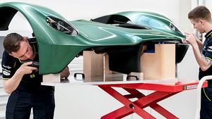 ஒரே நொடியில் பூஜ்ஜியத்திலிருந்து 100 கி.மீ வேகத்தை எட்டி பிடிக்கும் ஹைப்பர் கார்! யார் தயாரிக்க போறாங்க?