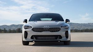 கியாவின் இந்த கார்கள் மட்டும் இந்தியால விற்பனையில இருந்துச்சு மாருதி, ஹூண்டாய் எல்லாம் ஓரமாதான் நிக்கணும்!