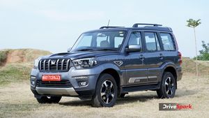 இந்த காரை குறை சொல்லவே மனசு வரலிங்க... ஸ்கார்பியோ கிளாசிக்கை ஓட்டி பார்த்தபோது எங்களுக்கு கிடைத்த அனுபவம்!