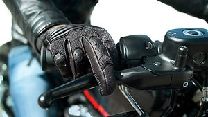 த்ரோட்டில் செய்யலனா பைக் ஆஃப் ஆகுதா... அப்போ இதுதான் காரணமா இருக்கும்!