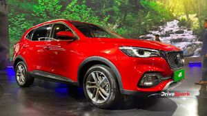 முதல் நாளிலேயே பட்டையை கிளப்பிய எம்ஜி... ஒன்னில்ல, ரெண்டில்ல எக்கசக்க மாடல்களை வெளியீடு செஞ்சிருக்கு!