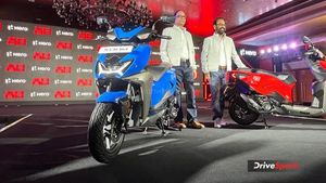 எந்த ஸ்கூட்டரிலும் இவ்ளோ பெரிய-அகலமான டயரை பார்க்க முடியாது.. சொன்னபடியே விற்பனைக்கு வந்தது ஸும் ஸ்கூட்டர்!