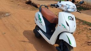 பேட்டரியில் ஓடும் ஸ்கூட்டராக மாறிய பெட்ரோல் ஆக்டிவா... இவ்ளோதான் ஒட்டுமொத்த செலவேவா!!