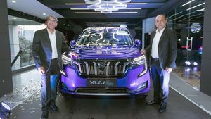 நேபாளத்தில் நம்ம ஊர் மஹிந்திரா எக்ஸ்யூவி700 கார்!! விலைகளை மட்டும் பார்த்துடாதீங்க... இங்கு எவ்வளவோ பரவாயில்லை