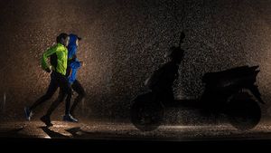 ஓலா எல்லாம் ஓரமாதான் நிக்கணும் போலிருக்கே... வர 10ம் தேதிக்காக இப்பவே ஏங்கி நிற்கும் இருசக்கர வாகன பிரியர்கள்!