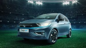 IPL Tiago EV: மேட்சை விட இந்த காரை பார்க்கவே கூட்டம் குவியுமே! கிரவுண்ட்ல டியாகோ இவி கெத்தா நிக்க போகுது!