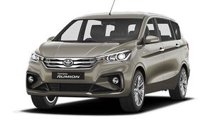 இன்னோவா சோலியை முடிக்க போகும் விலை குறைவான டொயோட்டா கார்! தரமட்டத்திற்கு இறங்கி அடிக்க ரெடி ஆயிட்டாங்க!