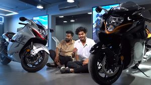 299 கி.மீ வேகத்தில் சீறிப் பாயும் பைக்கை புக் செய்த டிடிஎஃப் வாசன்!  விலையை கேட்டா மயக்கமே வந்துடும்!